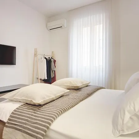 Cave Design Apartment *