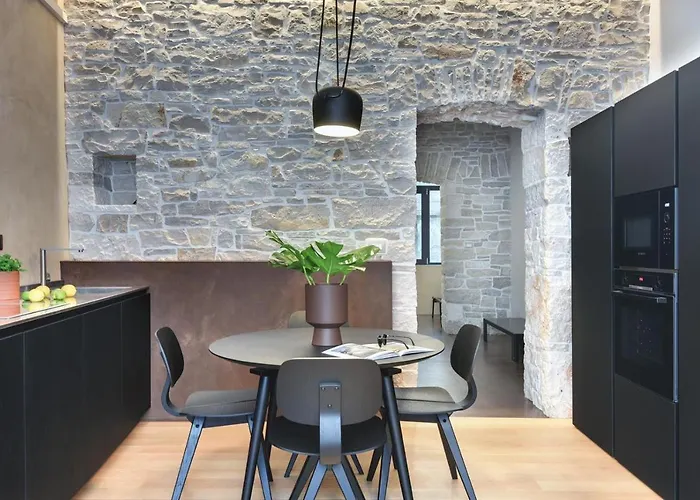 Apartman Cave Design