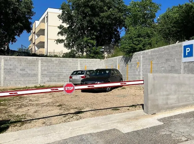 Apartman Cave Design